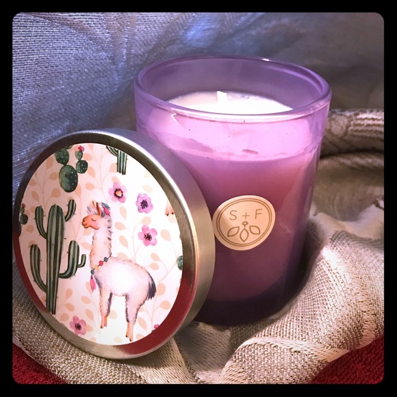 Candle - Picture 1 of 5